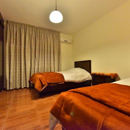 Al Farooq Hotel Apartmentsアンマン エクステリア 写真