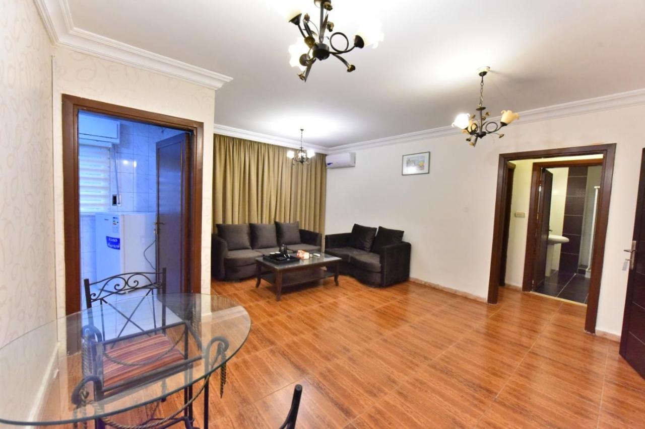 Al Farooq Hotel Apartmentsアンマン エクステリア 写真