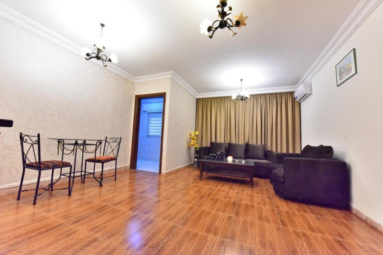 Al Farooq Hotel Apartmentsアンマン エクステリア 写真