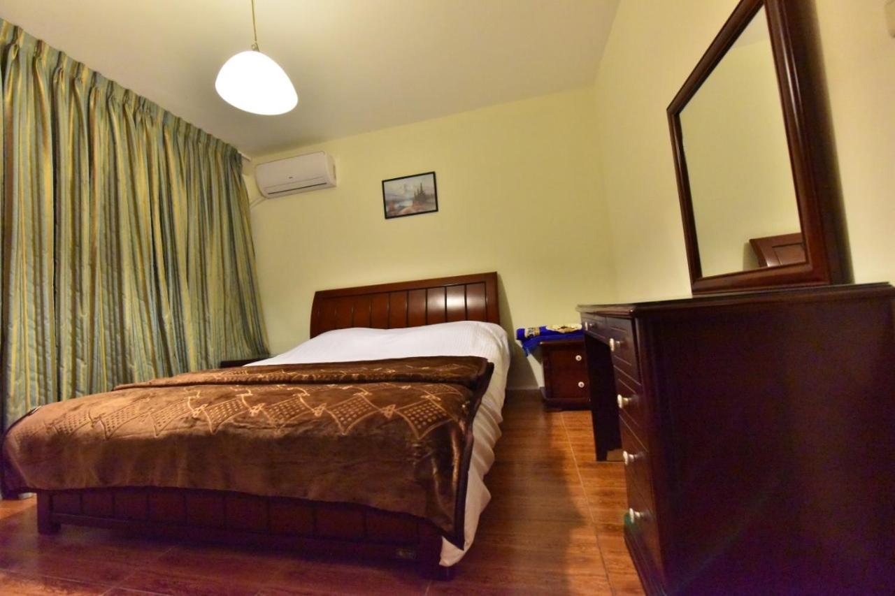 Al Farooq Hotel Apartmentsアンマン エクステリア 写真