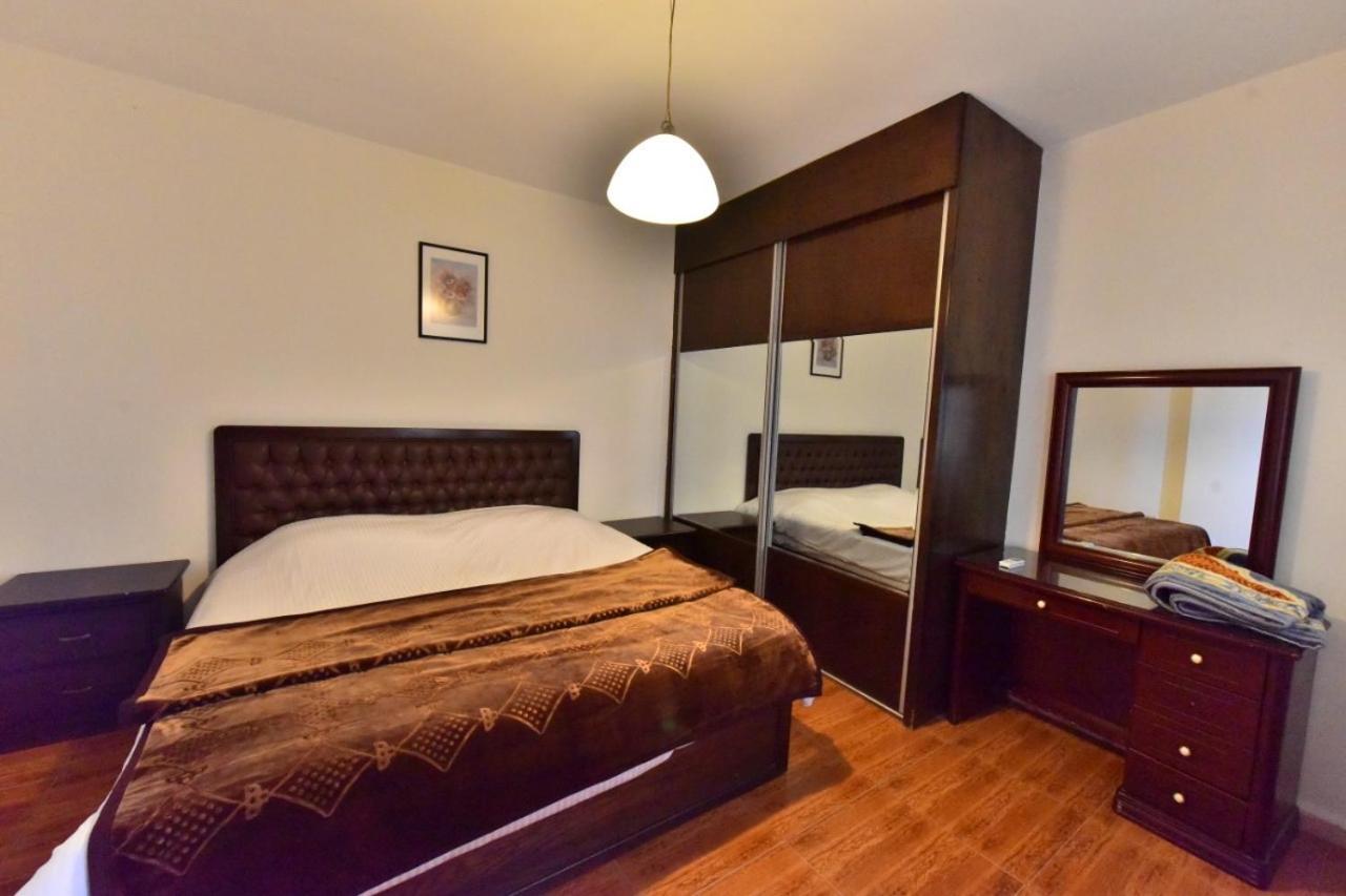 Al Farooq Hotel Apartmentsアンマン エクステリア 写真