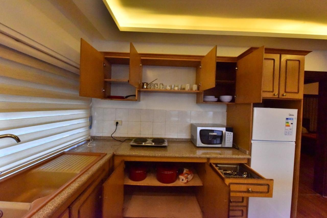 Al Farooq Hotel Apartmentsアンマン エクステリア 写真
