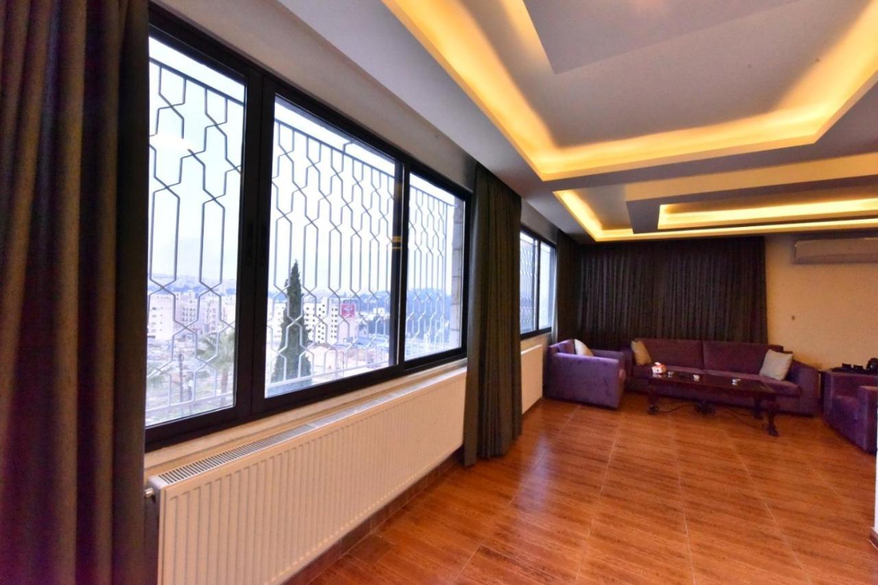 Al Farooq Hotel Apartmentsアンマン エクステリア 写真