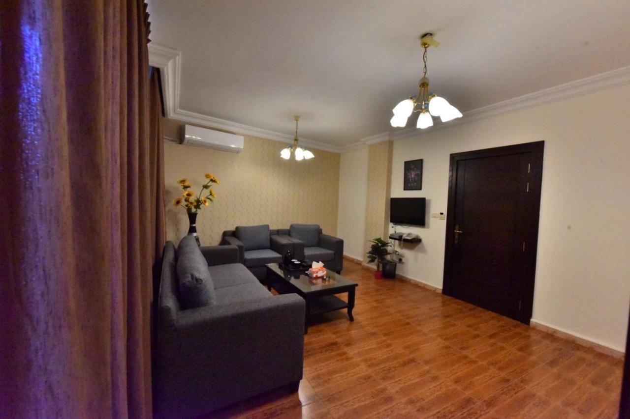Al Farooq Hotel Apartmentsアンマン エクステリア 写真