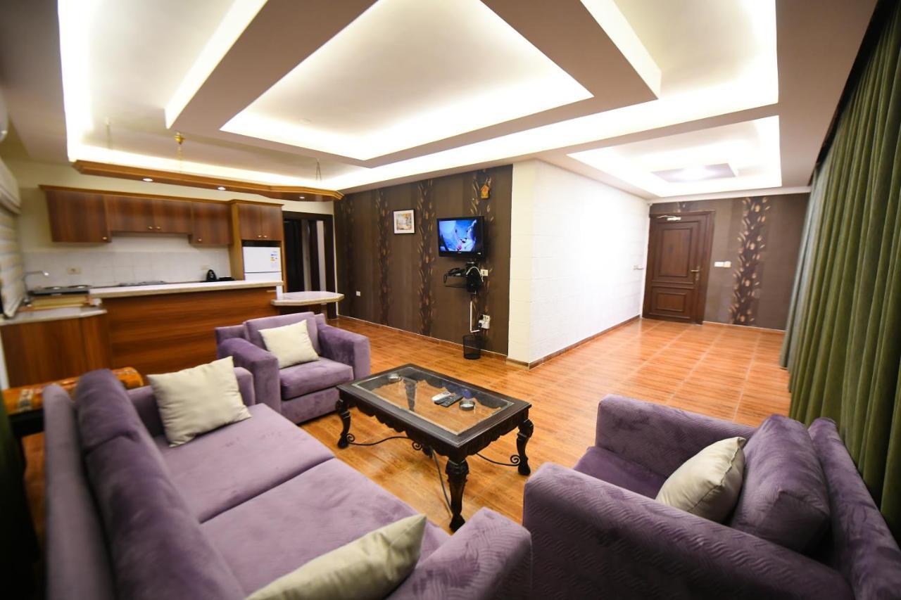 Al Farooq Hotel Apartmentsアンマン エクステリア 写真