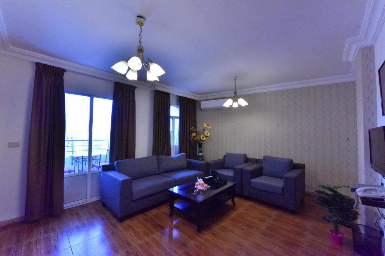 Al Farooq Hotel Apartmentsアンマン エクステリア 写真
