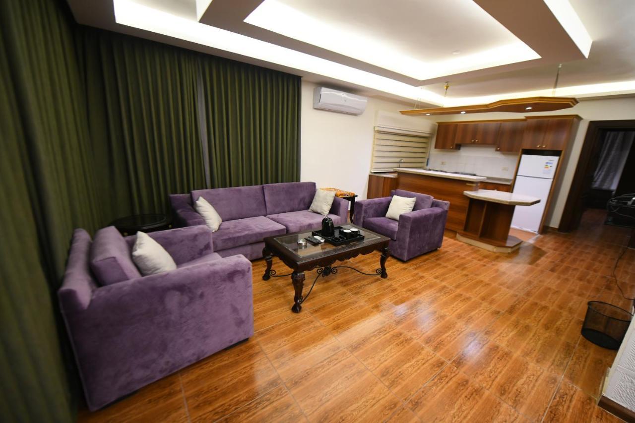 Al Farooq Hotel Apartmentsアンマン エクステリア 写真