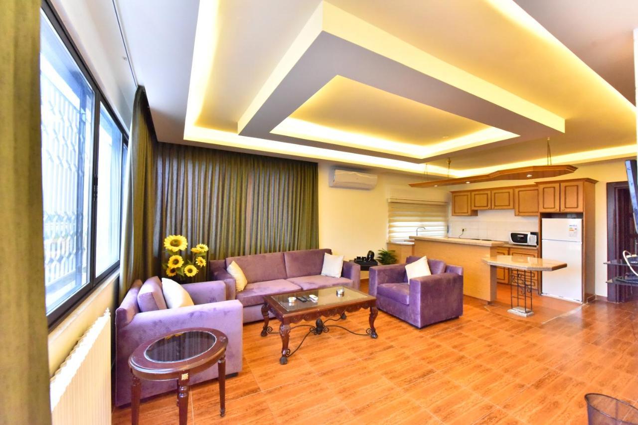 Al Farooq Hotel Apartmentsアンマン エクステリア 写真