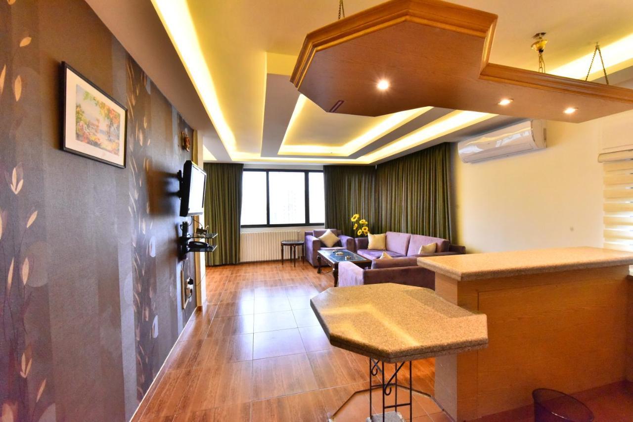Al Farooq Hotel Apartmentsアンマン エクステリア 写真