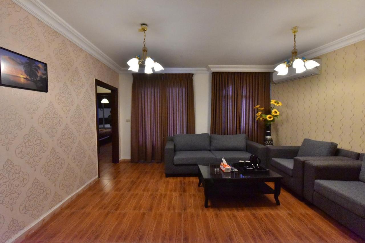 Al Farooq Hotel Apartmentsアンマン エクステリア 写真