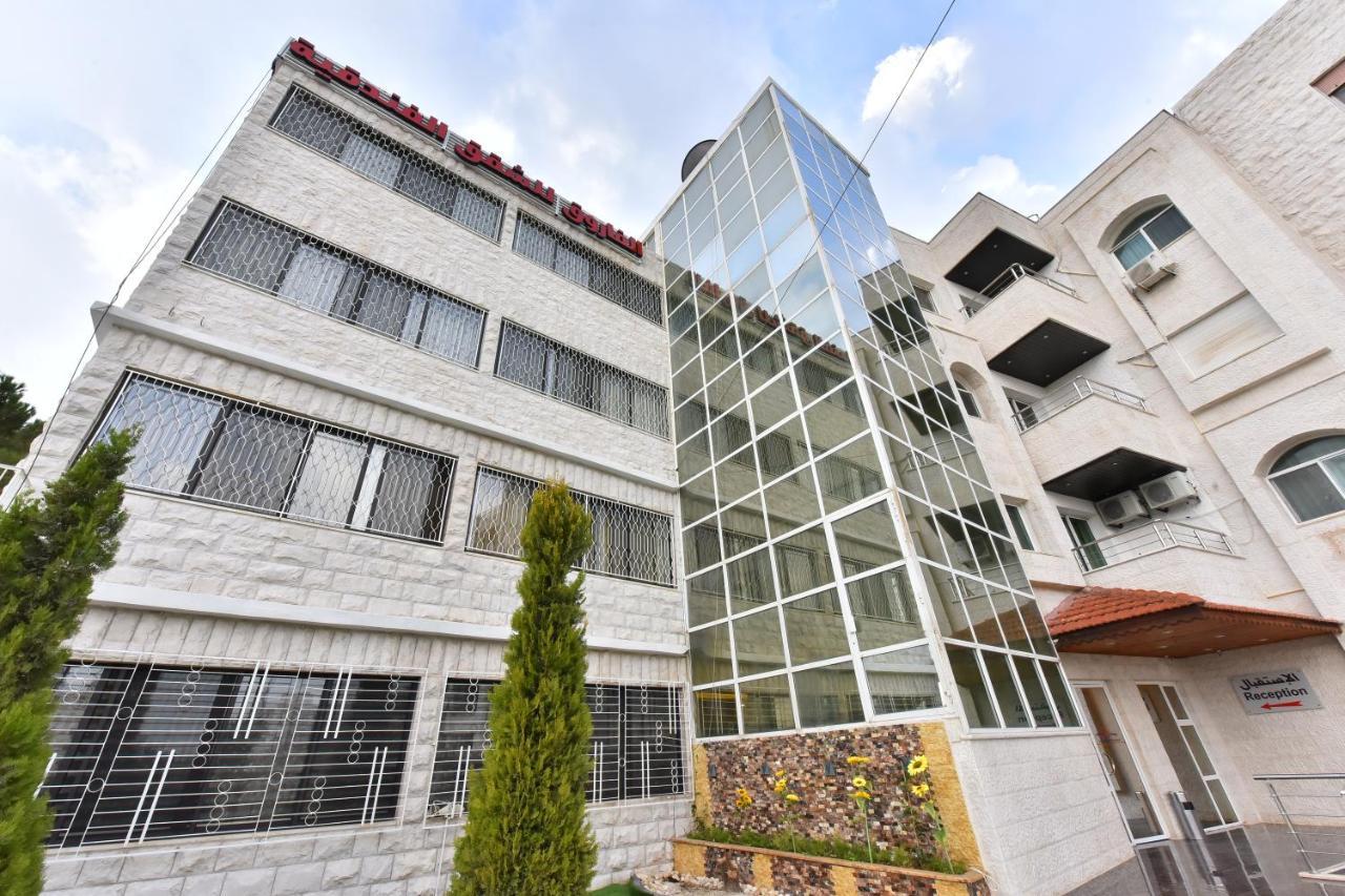 Al Farooq Hotel Apartmentsアンマン エクステリア 写真