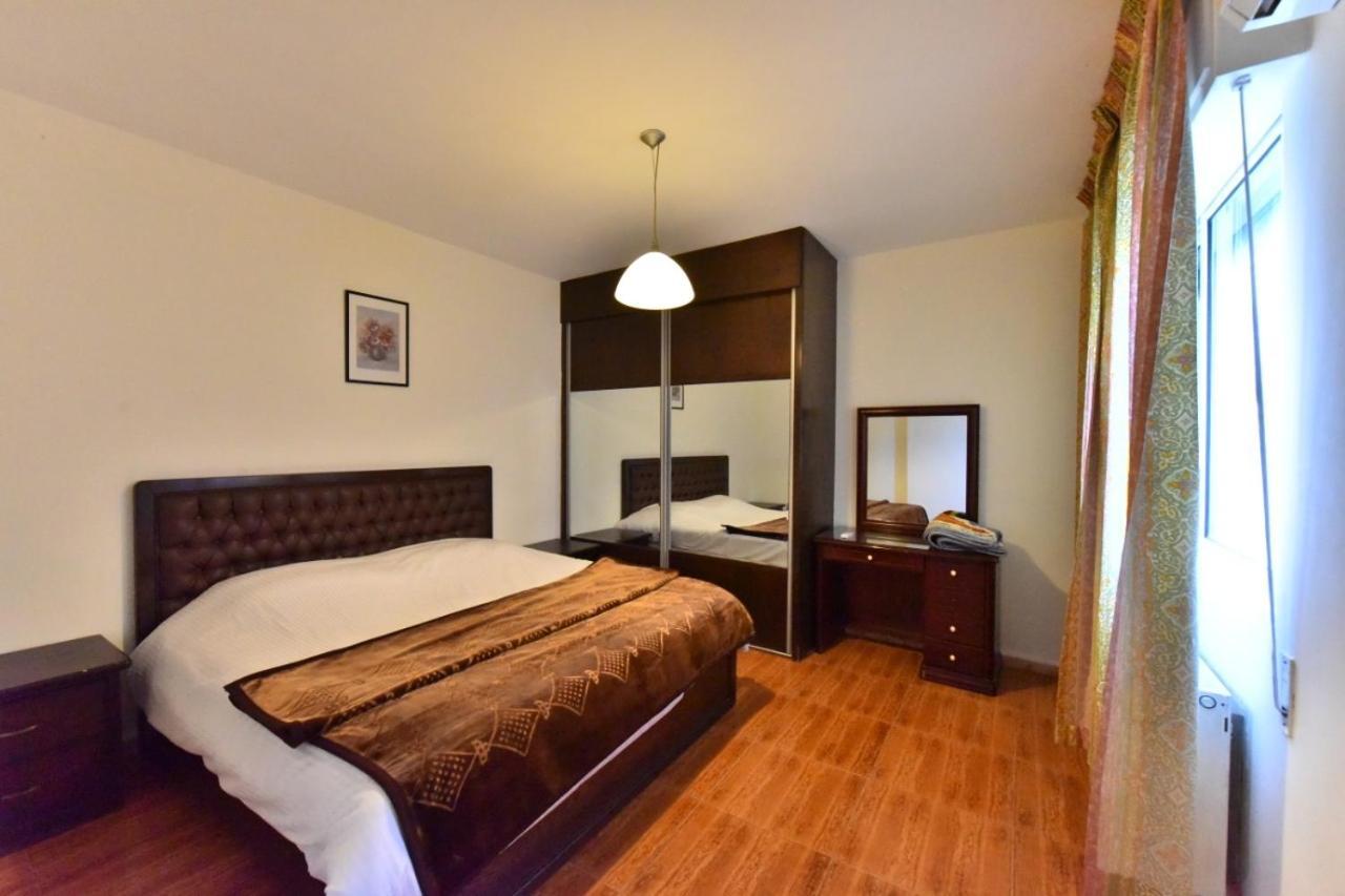 Al Farooq Hotel Apartmentsアンマン エクステリア 写真