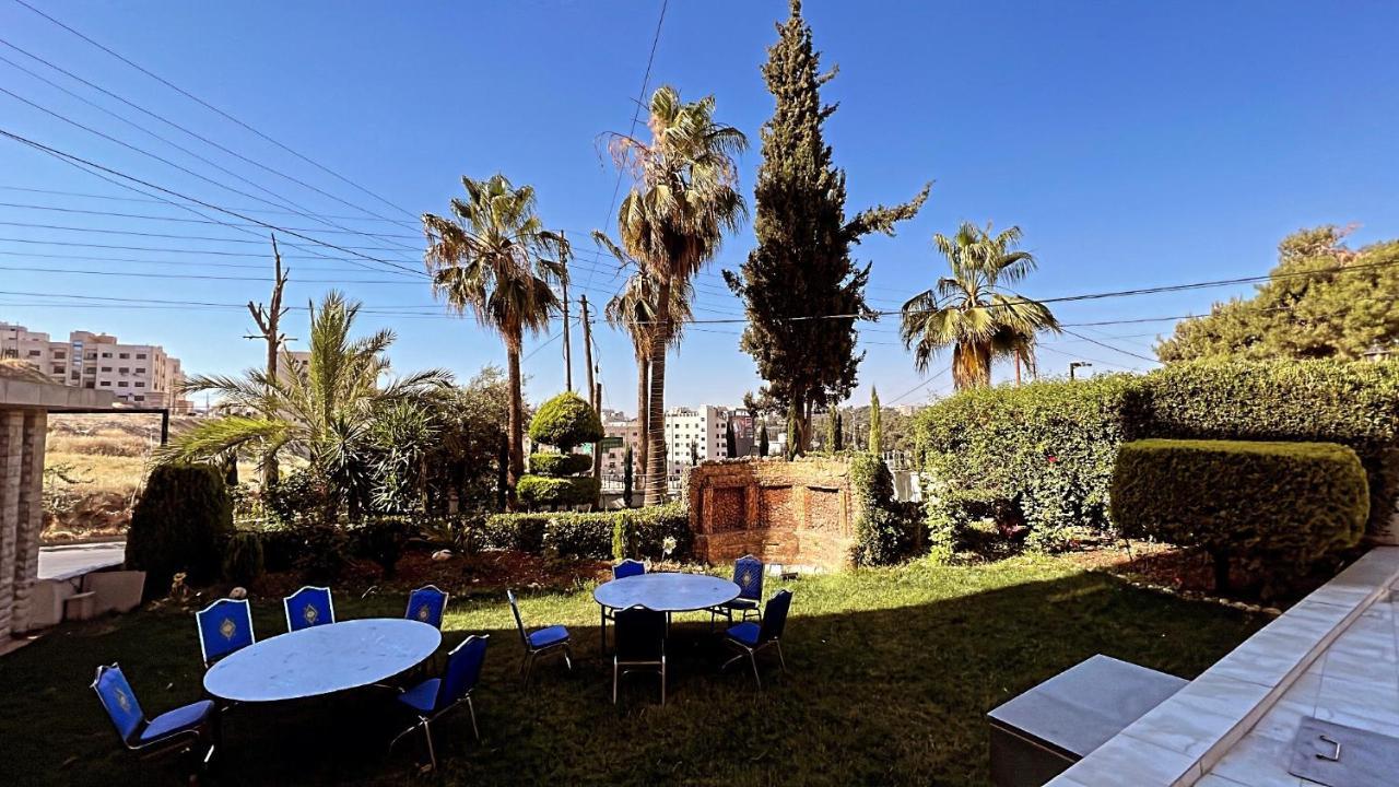Al Farooq Hotel Apartmentsアンマン エクステリア 写真