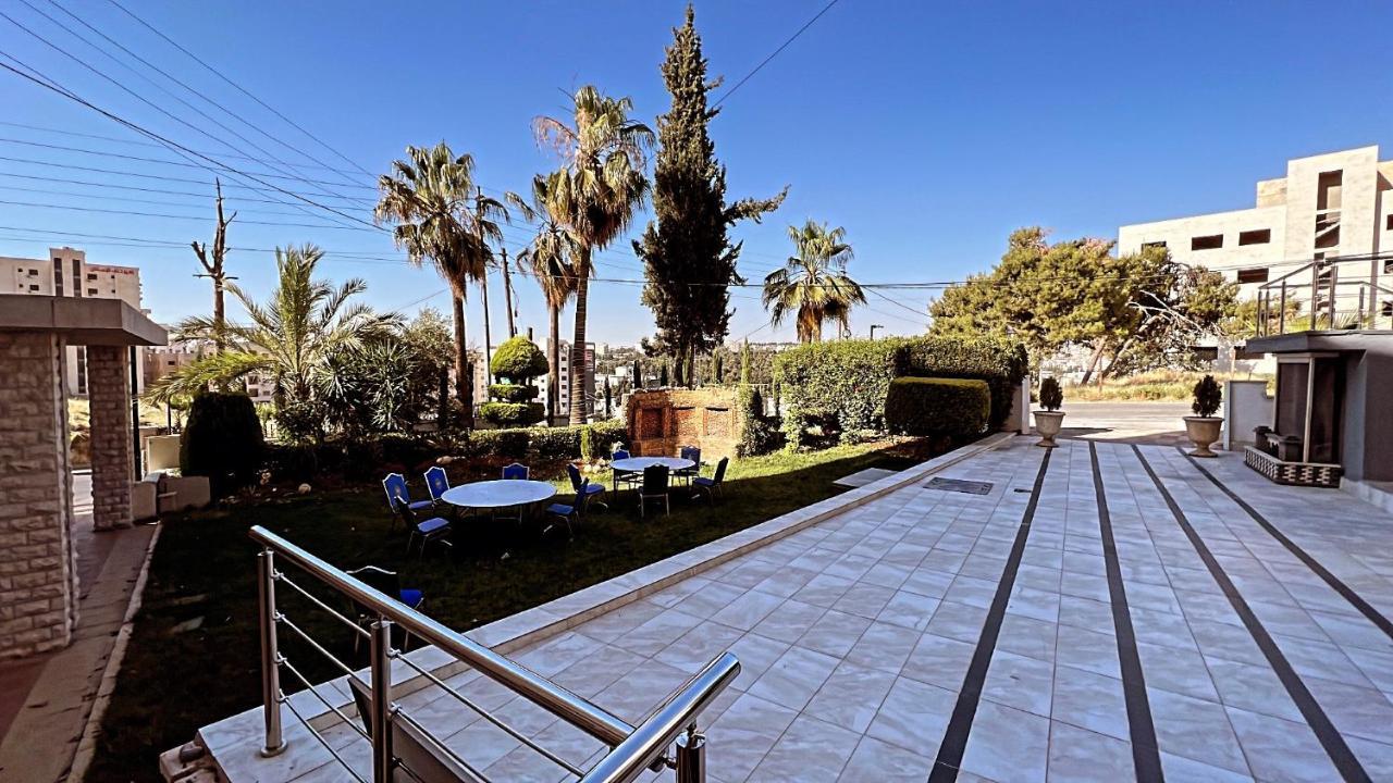 Al Farooq Hotel Apartmentsアンマン エクステリア 写真